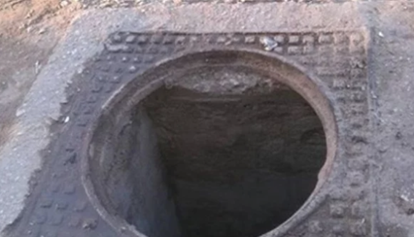 سباك صحي متخصص في شفط البيارات وجميع خدمات السباكة بالكويت